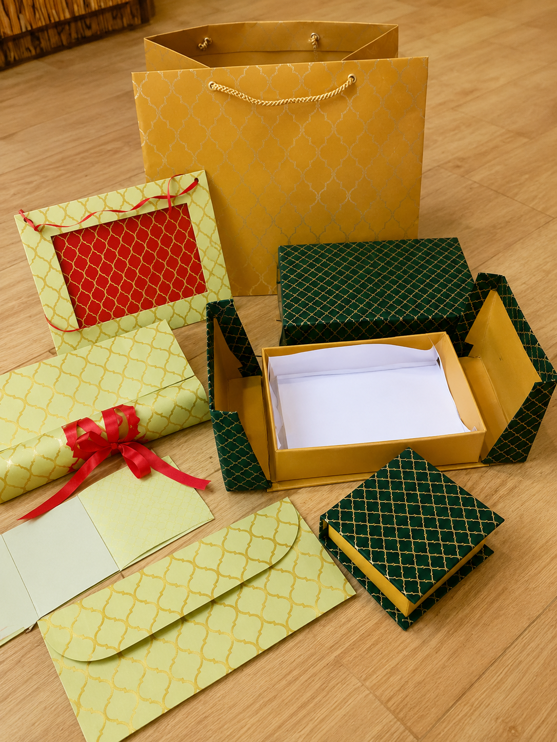 Royal Elegance Invitation Set